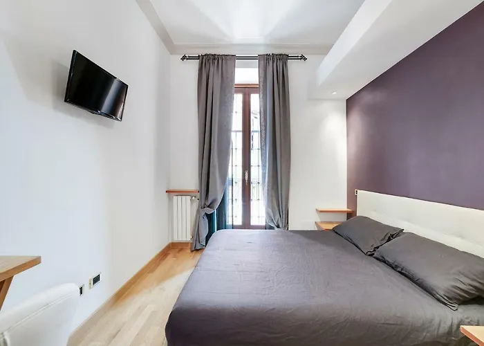 Peroni 8 Pax Brand New Apartment Rom